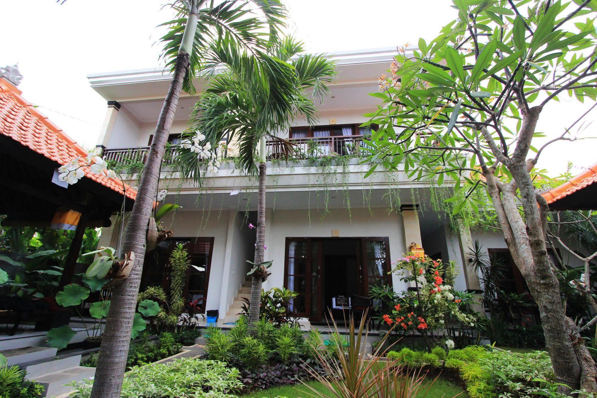 Gatra Ubud Inn Екстериор снимка