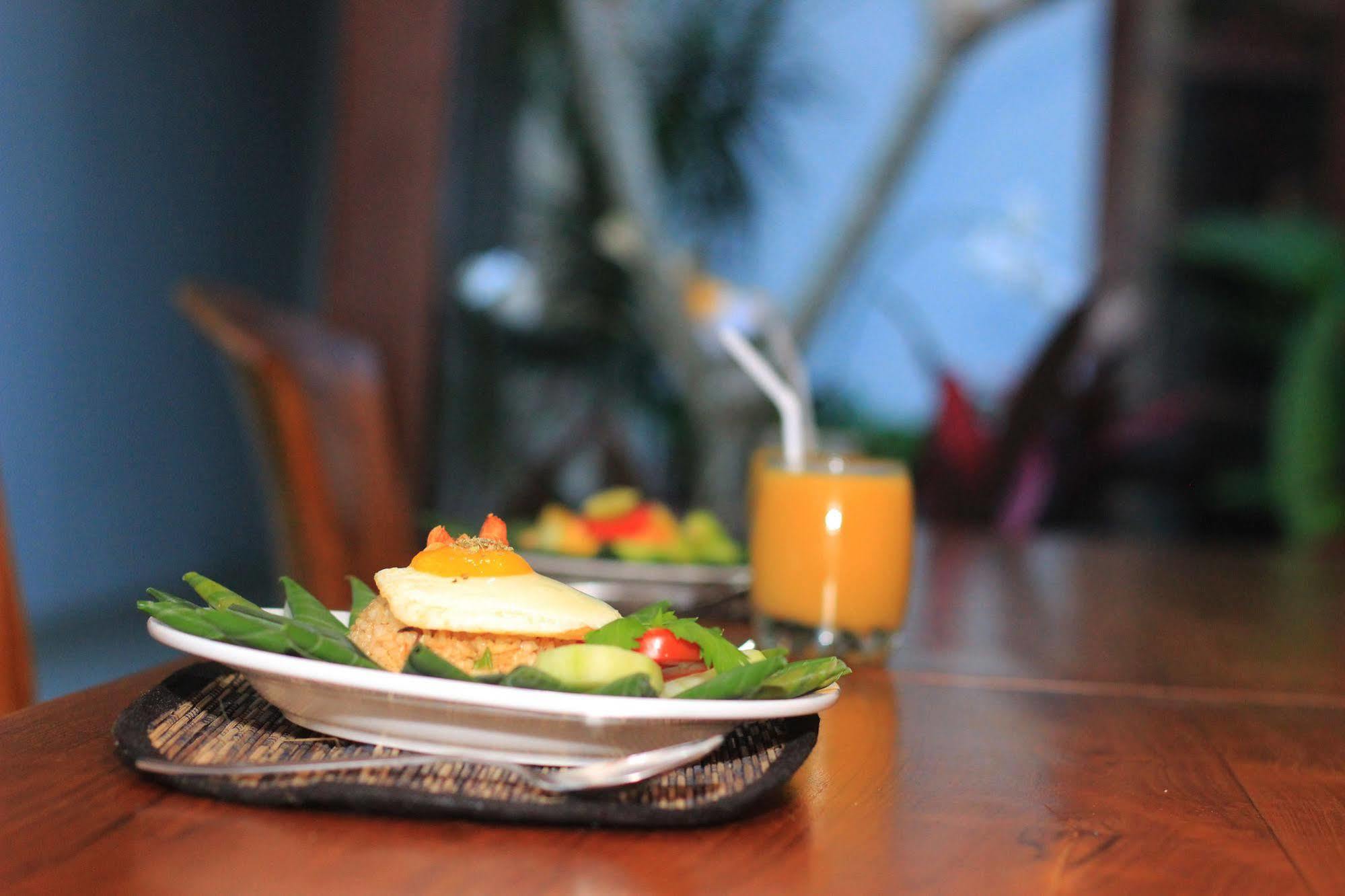 Gatra Ubud Inn Екстериор снимка